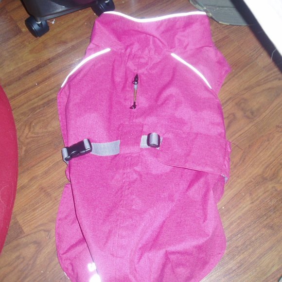Canada Pooch Pink Expedition Raincoat & Chilly Dog - Picture 1 of 16